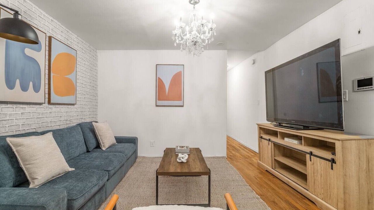 Photo of Livingroom in Rose Hill