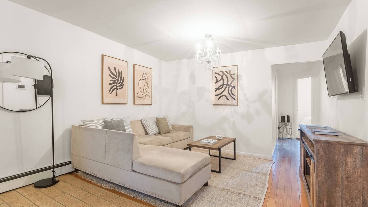 Photo of Livingroom in Rose Hill