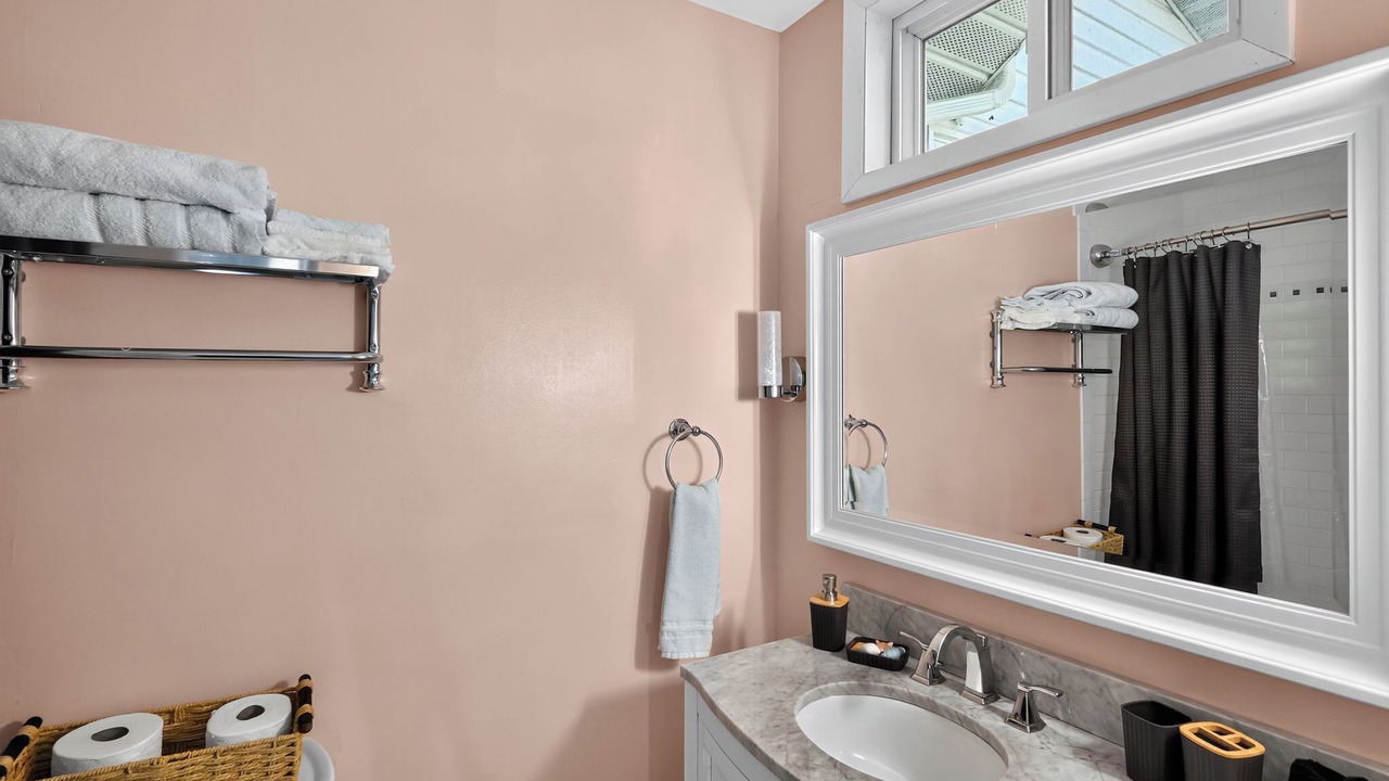 Photo of Bathroom in Niles