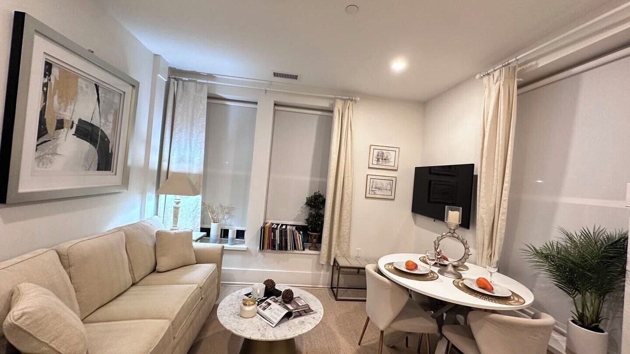 Photo of Livingroom in Fox Point