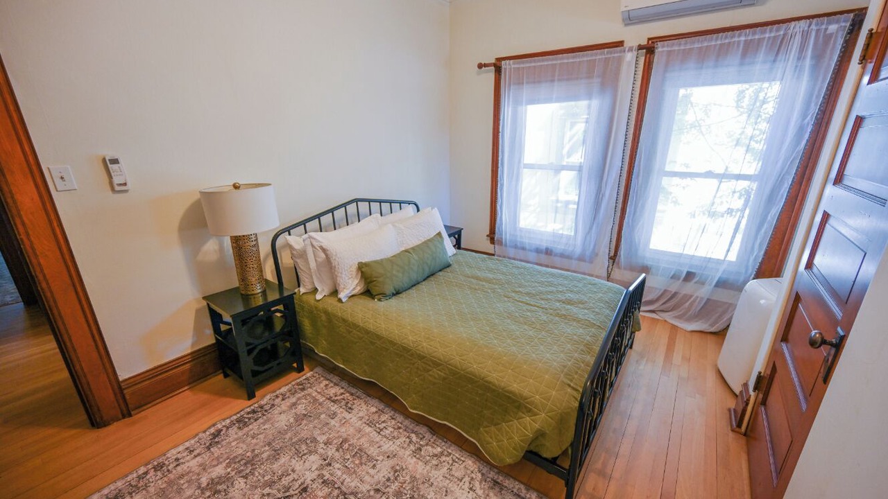 Photo of Bedroom in City Park