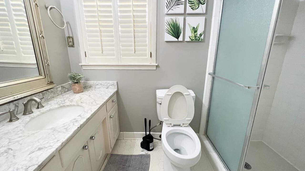 Photo of Bathroom in East Memphis