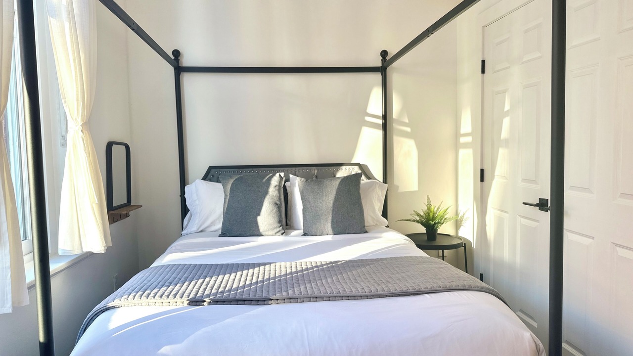 Photo of Bedroom in Downtown