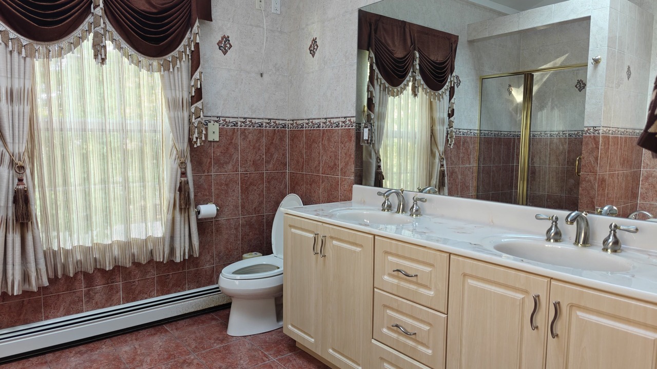 Photo of Bathroom in Hicksville