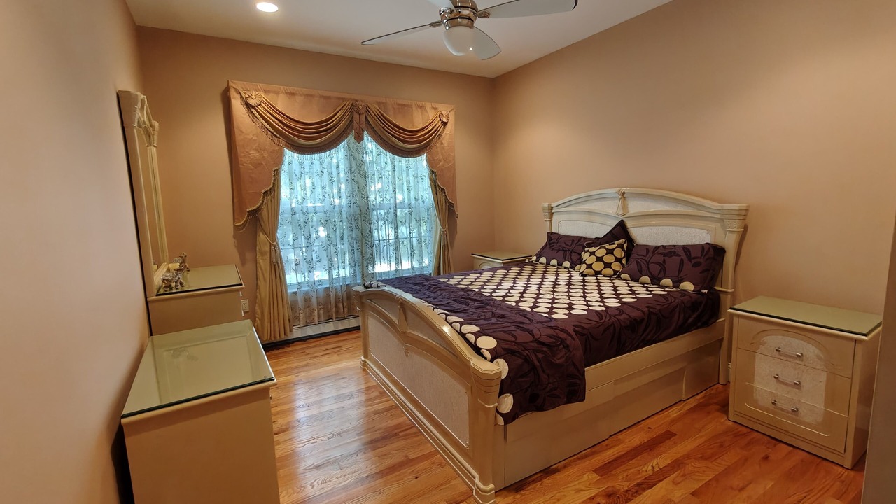Photo of Bedroom in Hicksville