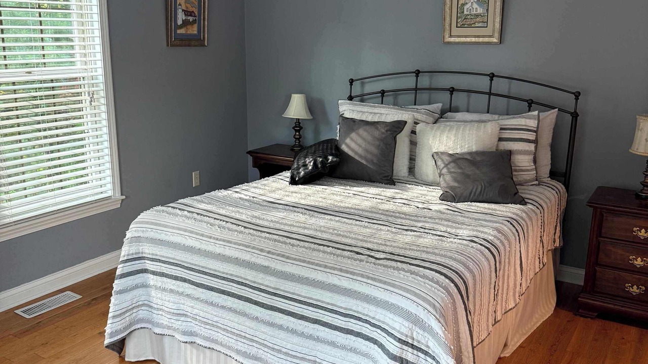 Photo of Bedroom in South Haven