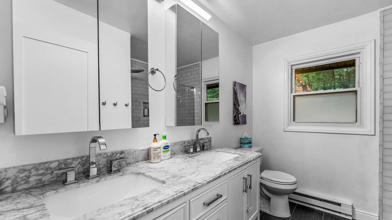 Photo of Bathroom in Hangen Ranch And M and B