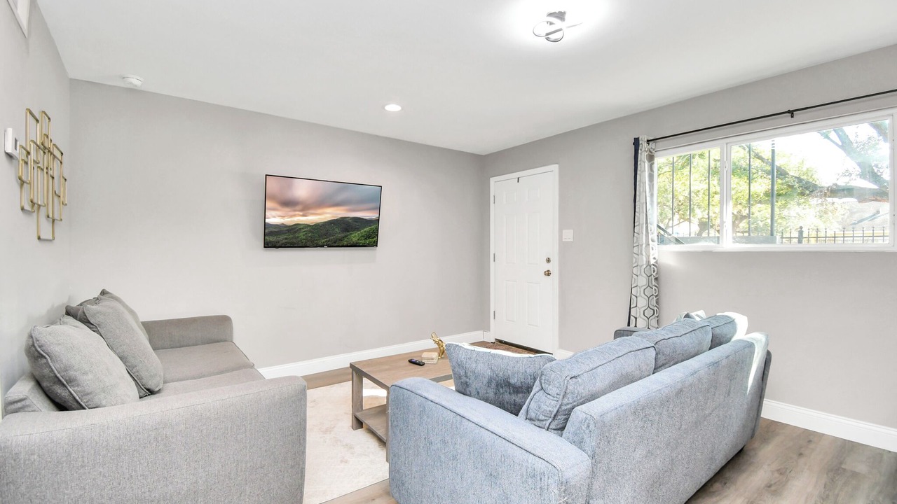 Photo of Livingroom in Riverside Terrace