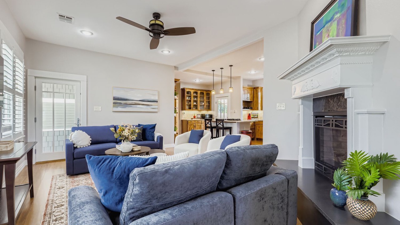 Photo of Livingroom in Georgetown