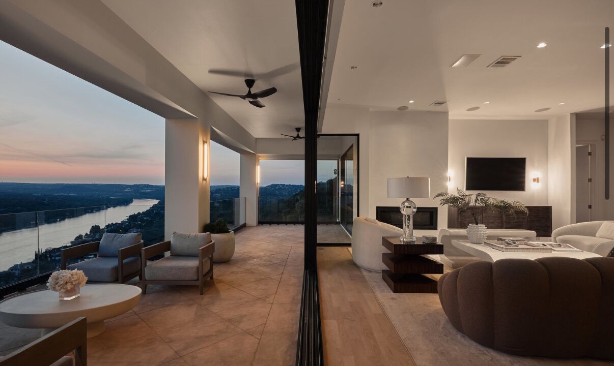 Photo of Others in Mount Bonnell Terrace