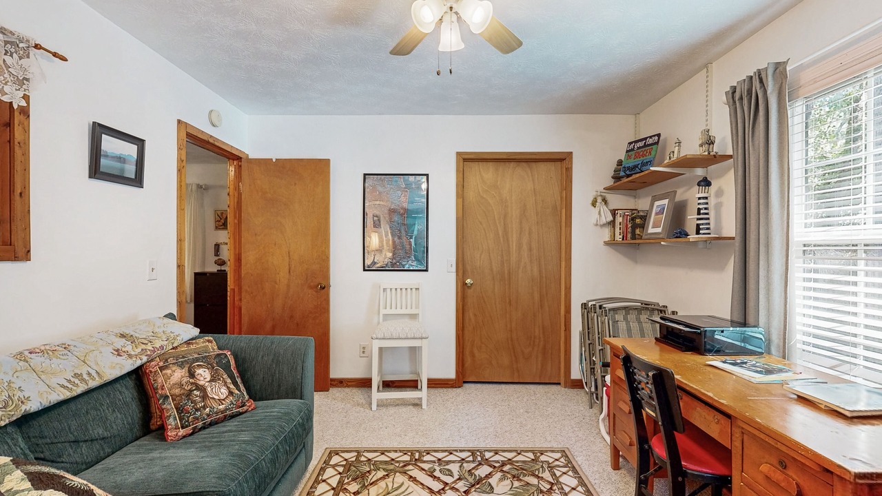 Photo of Livingroom in Amelia City