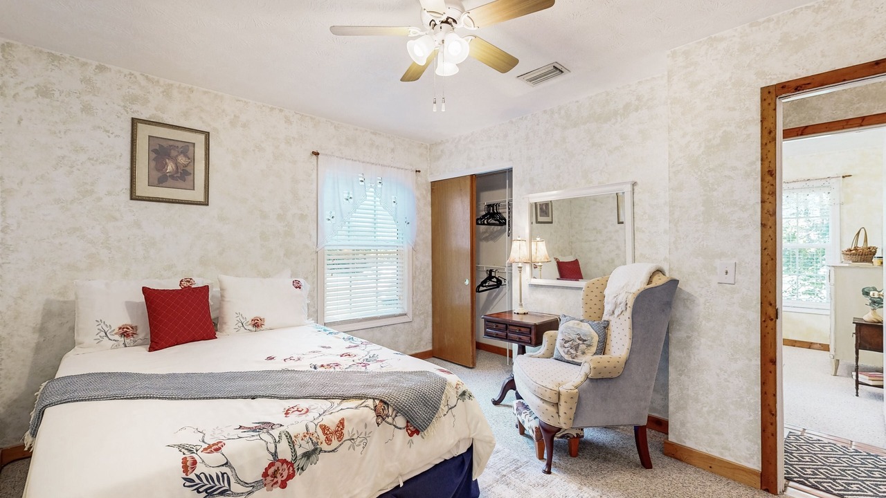 Photo of Bedroom in Amelia City