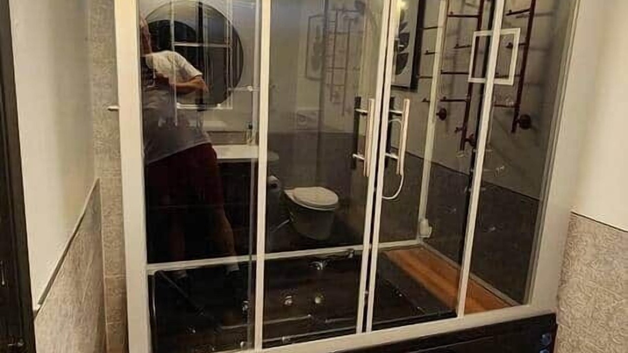 Photo of Bathroom in Larkspur
