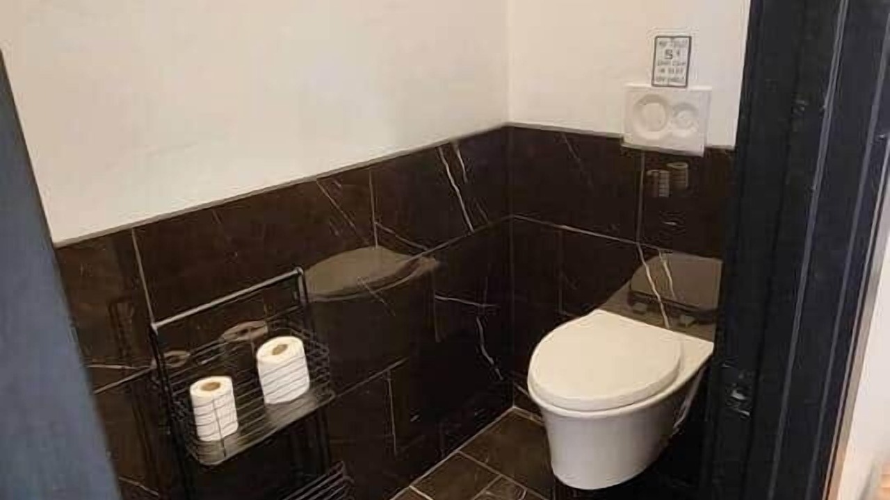 Photo of Bathroom in Larkspur