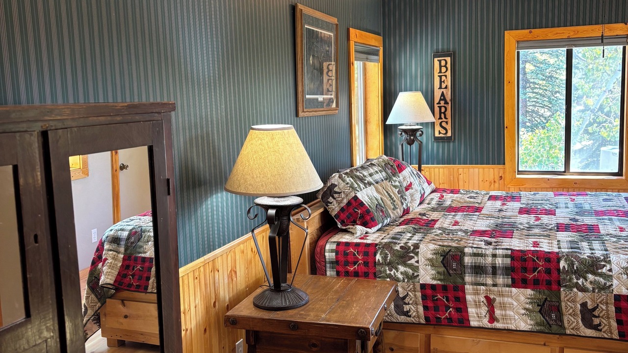 Photo of Bedroom in Cimarron