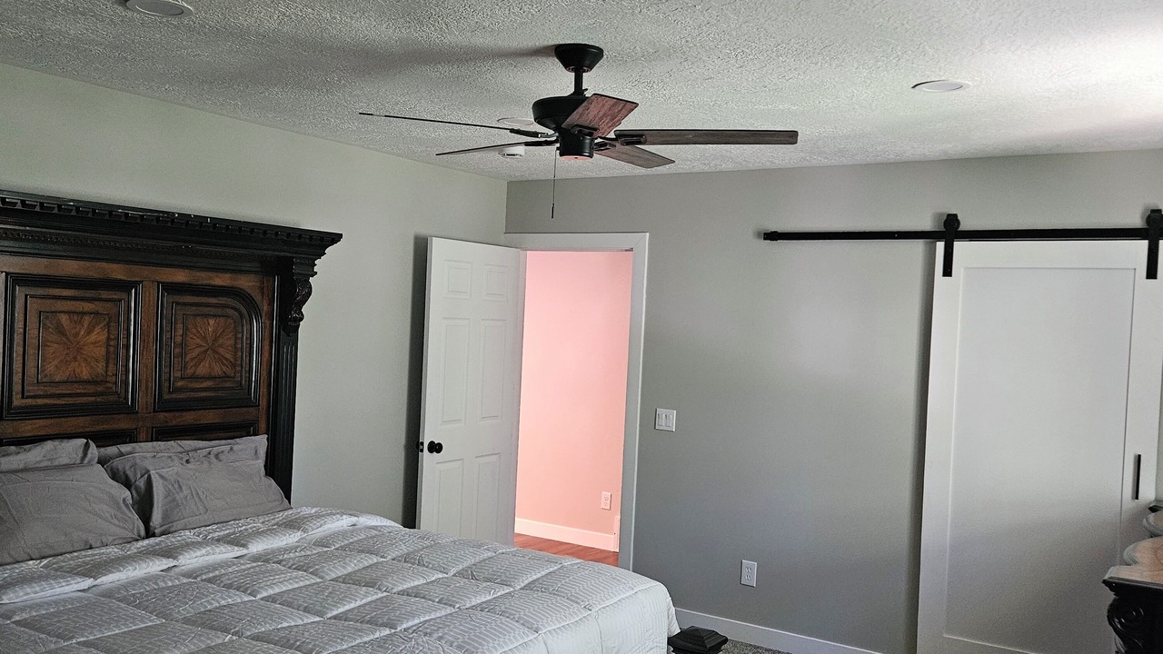 Photo of Bedroom in Centerville