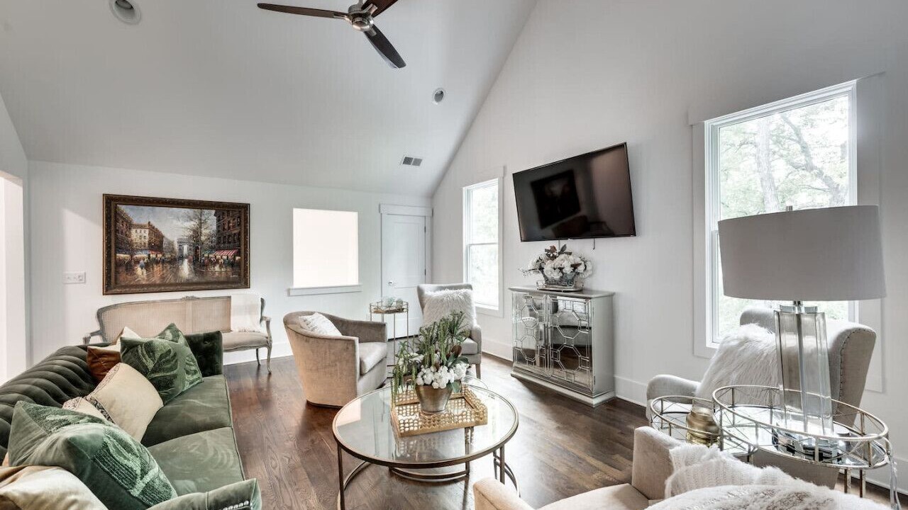 Photo of Livingroom in Green Hills