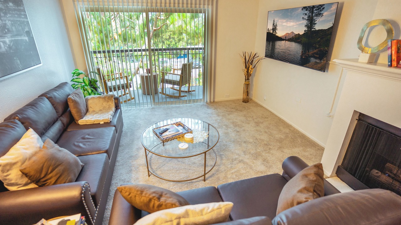 Photo of Livingroom in Burbank
