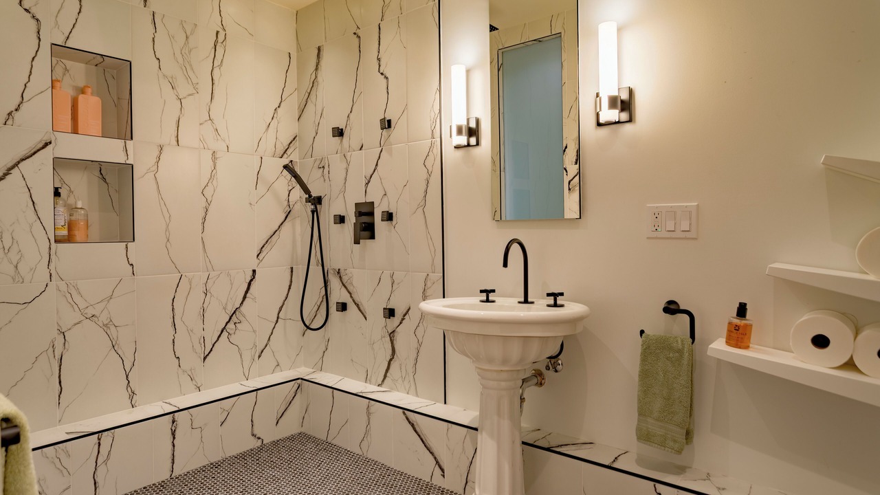 Photo of Bathroom in Nob Hill