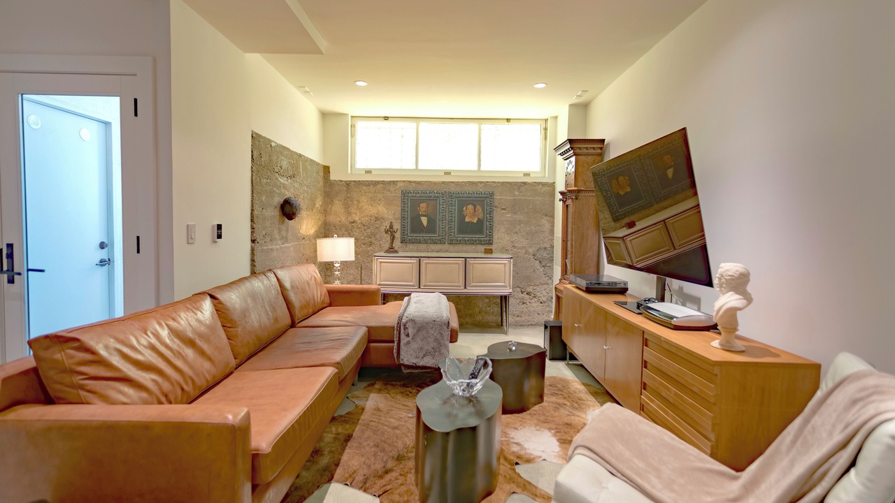 Photo of Livingroom in Nob Hill