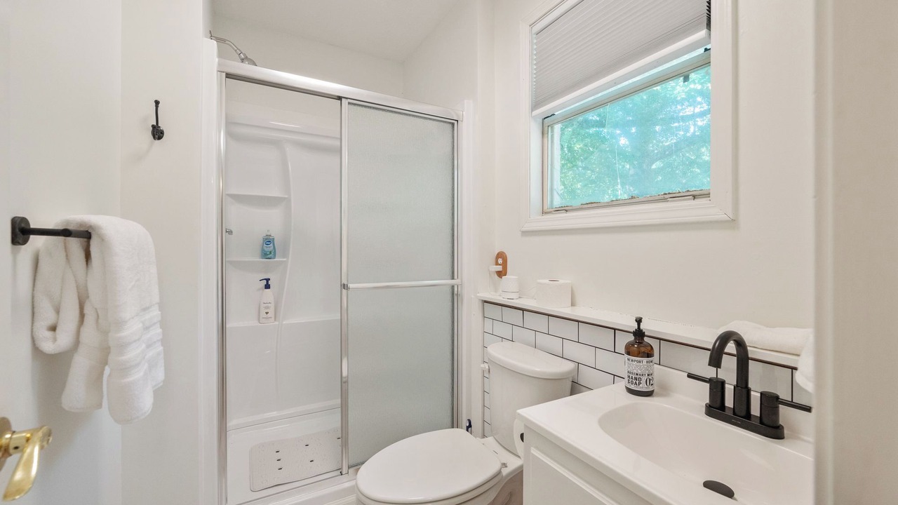 Photo of Bathroom in Idlewild