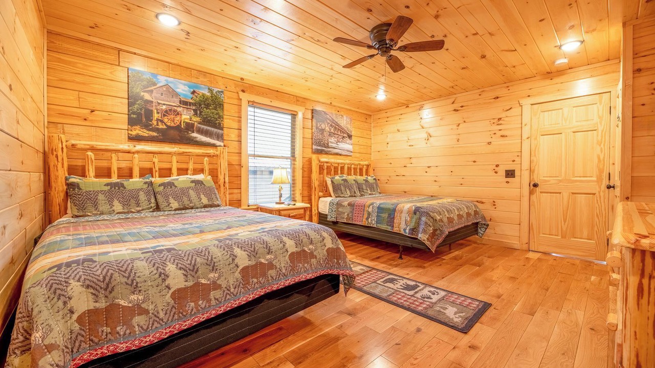 Photo of Bedroom in White Oak Lodge