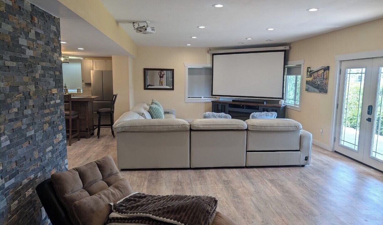 Photo of Livingroom in Castle Rock