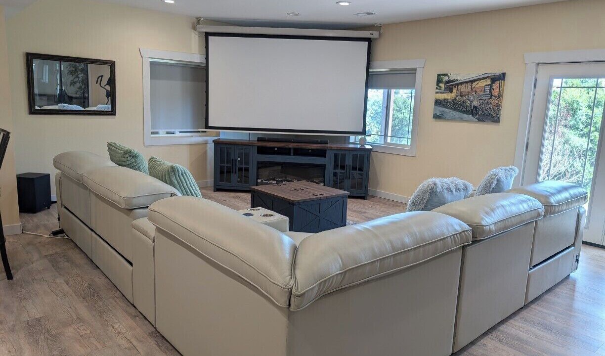 Photo of Livingroom in Castle Rock