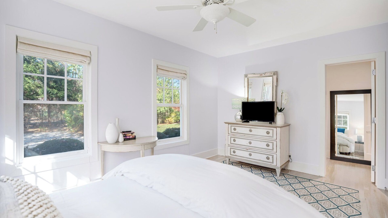 Photo of Bedroom in Sagaponack