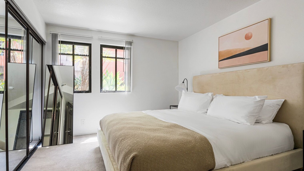 Photo of Bedroom in Studio City