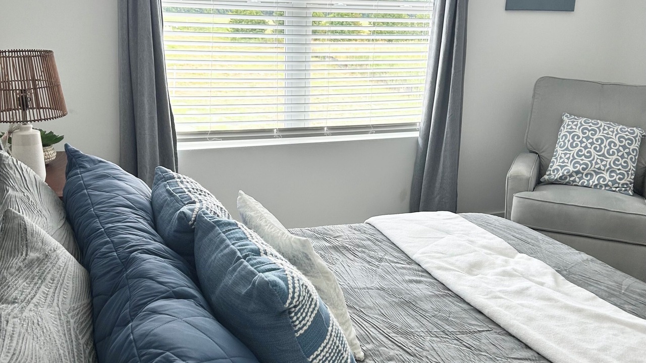 Photo of Bedroom in Normal