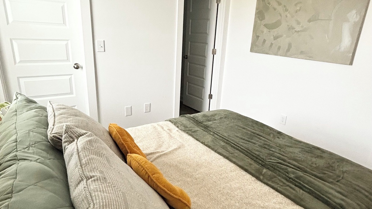 Photo of Bedroom in Normal