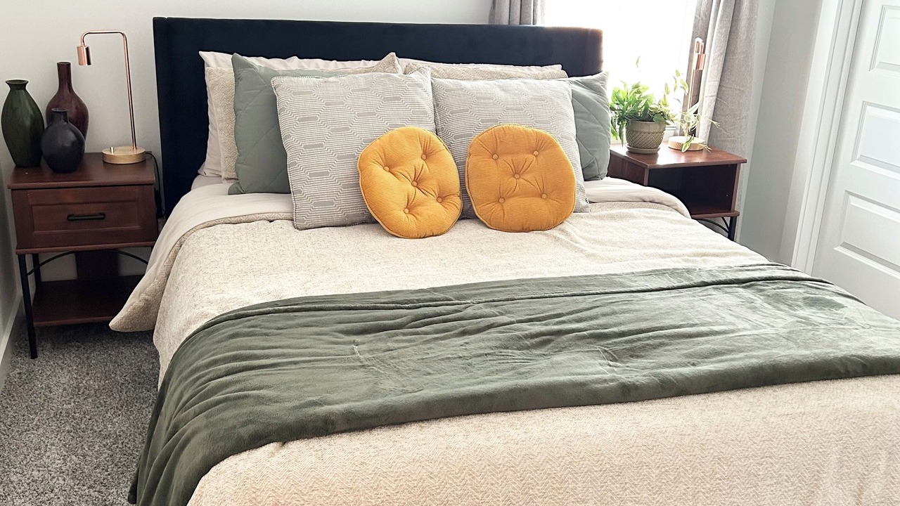 Photo of Bedroom in Normal