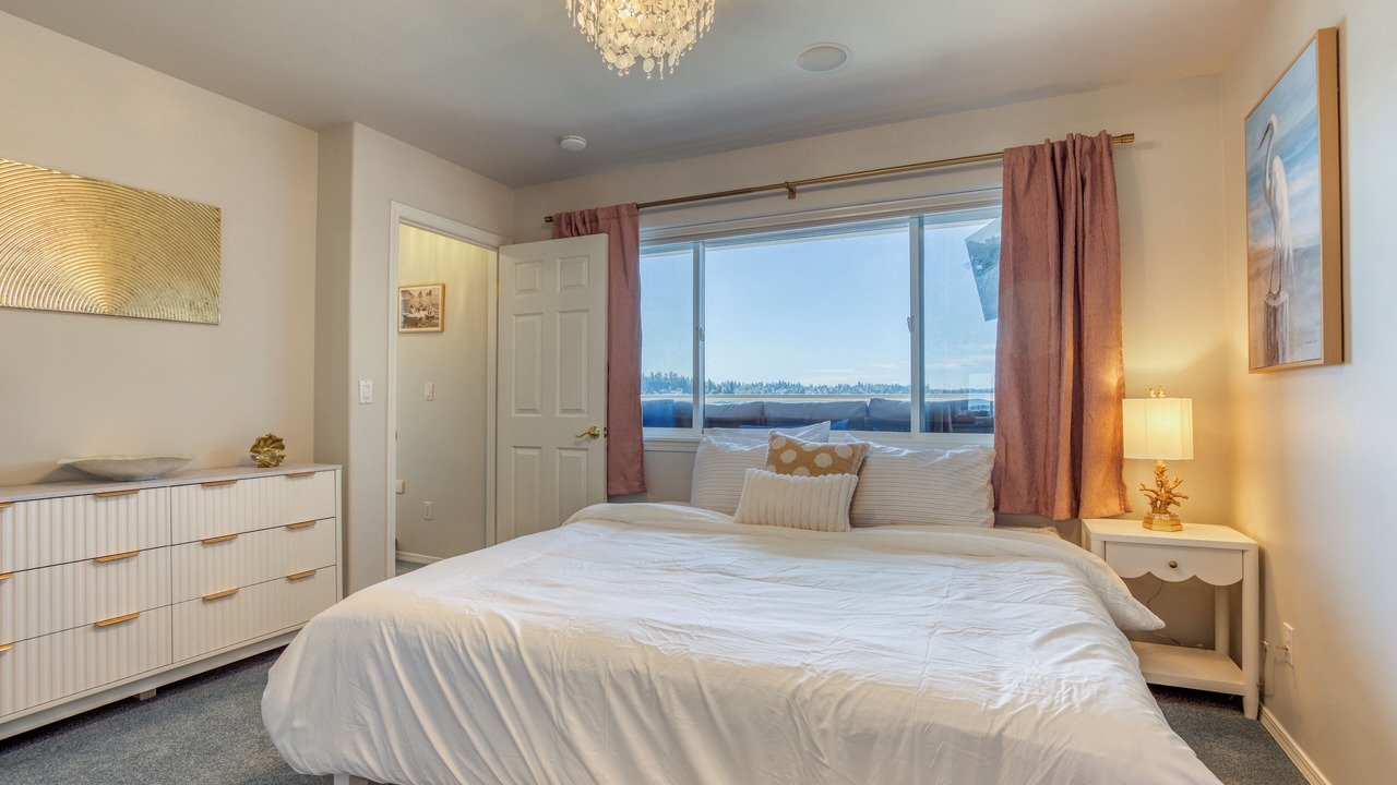 Photo of Bedroom in Lake Stevens