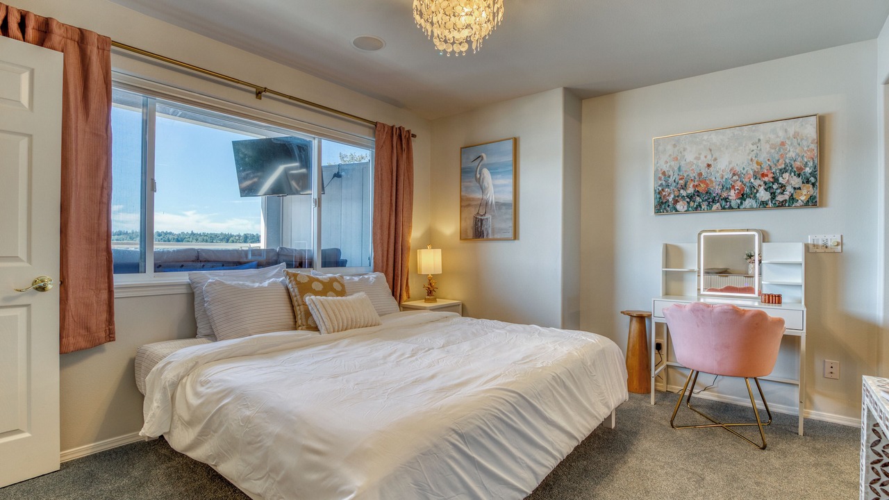 Photo of Bedroom in Lake Stevens