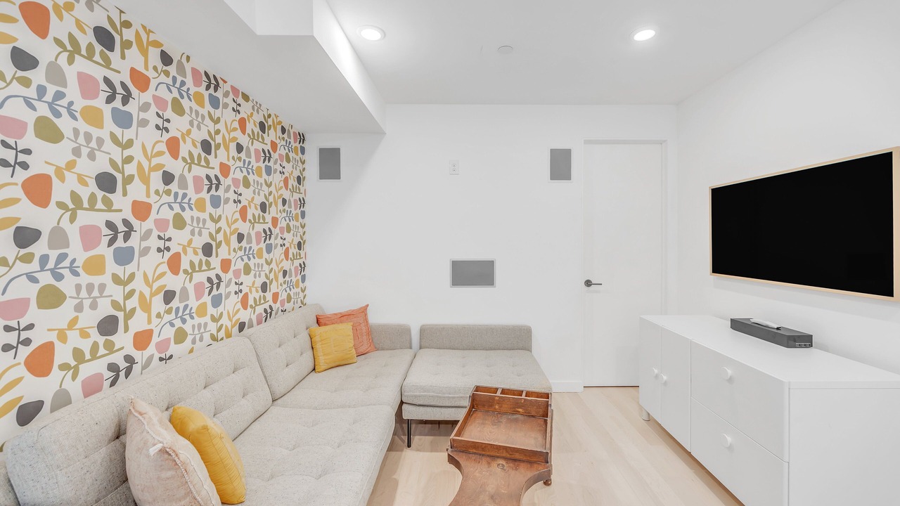 Photo of Livingroom in North Boulder