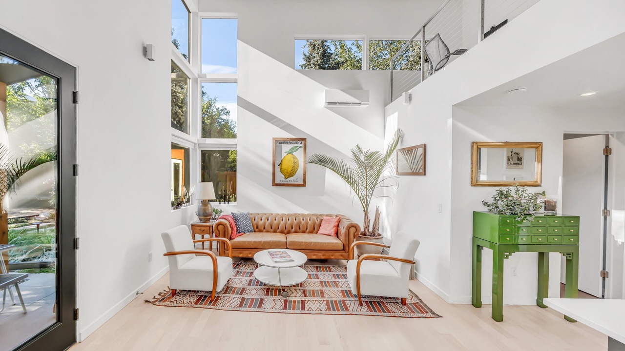 Photo of Livingroom in North Boulder