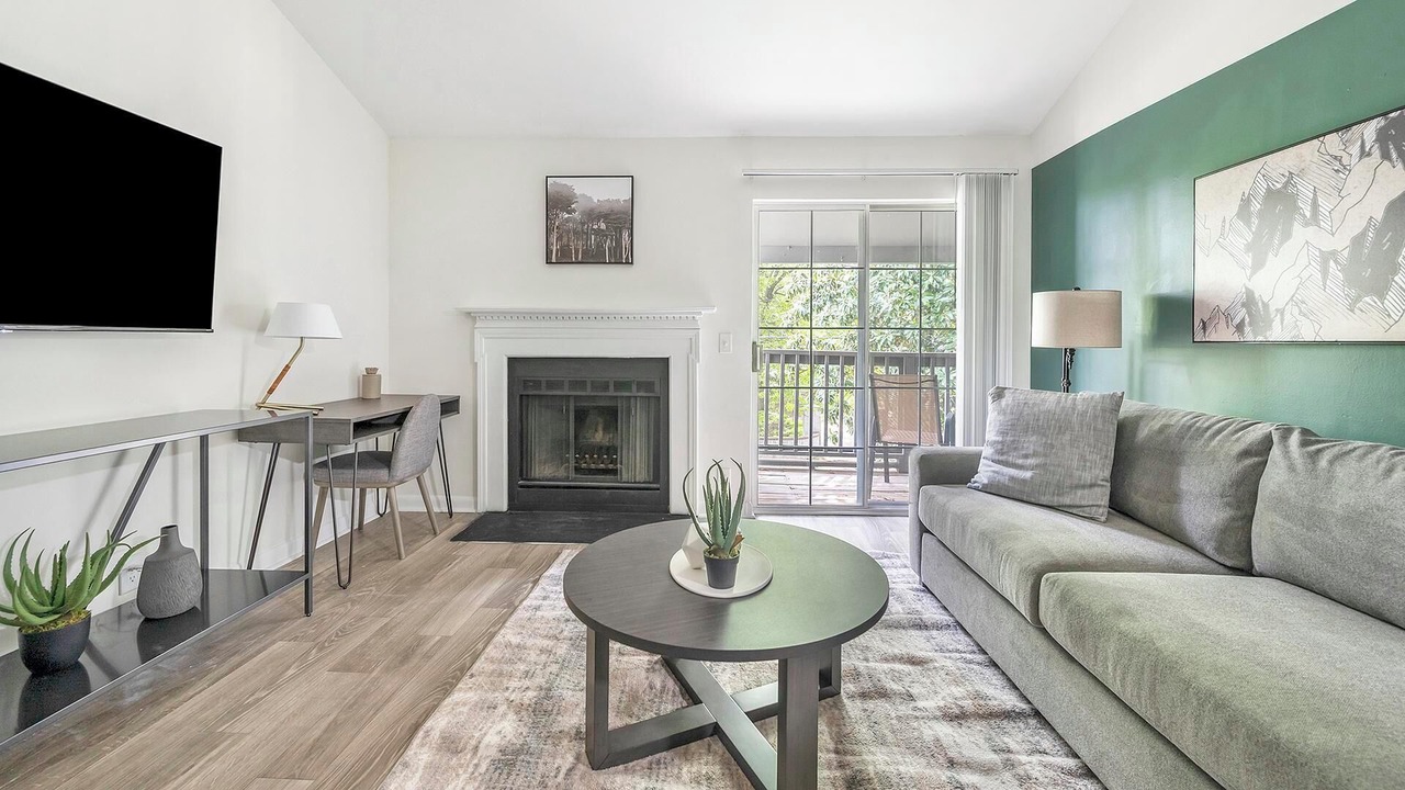 Photo of Livingroom in Green Hills