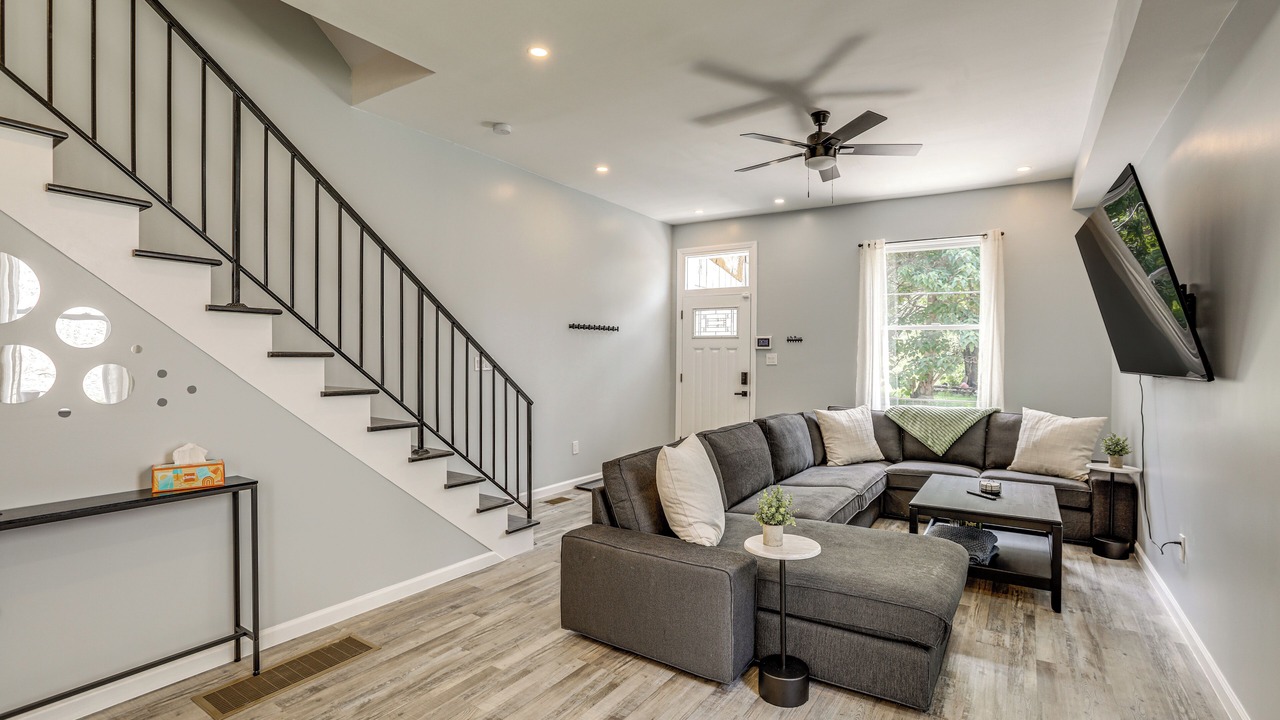 Photo of Livingroom in Northwest Philadelphia