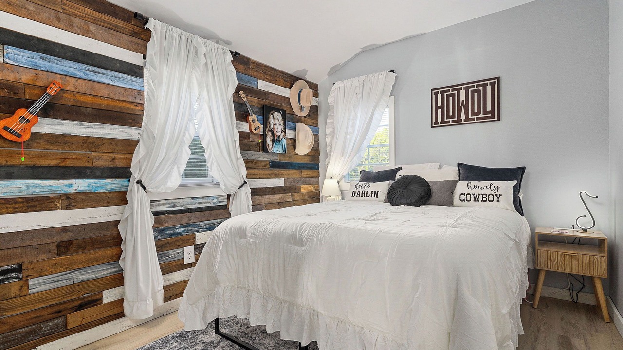 Photo of Bedroom in McMinnville