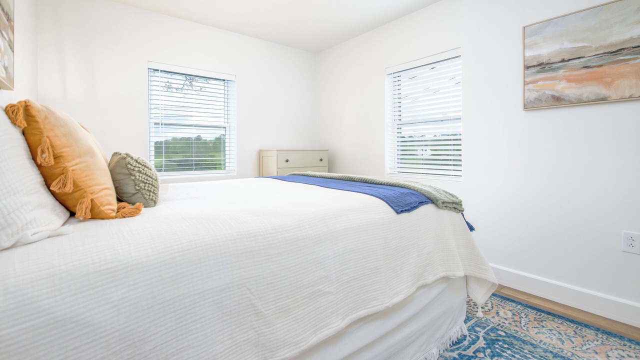 Photo of Bedroom in Ashley Oaks