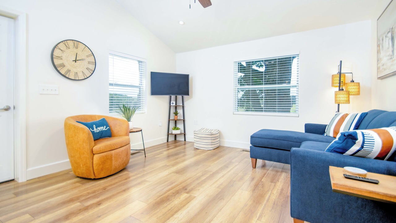 Photo of Livingroom in Ashley Oaks