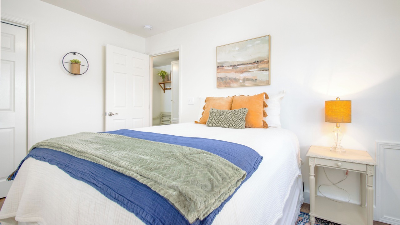 Photo of Bedroom in Ashley Oaks