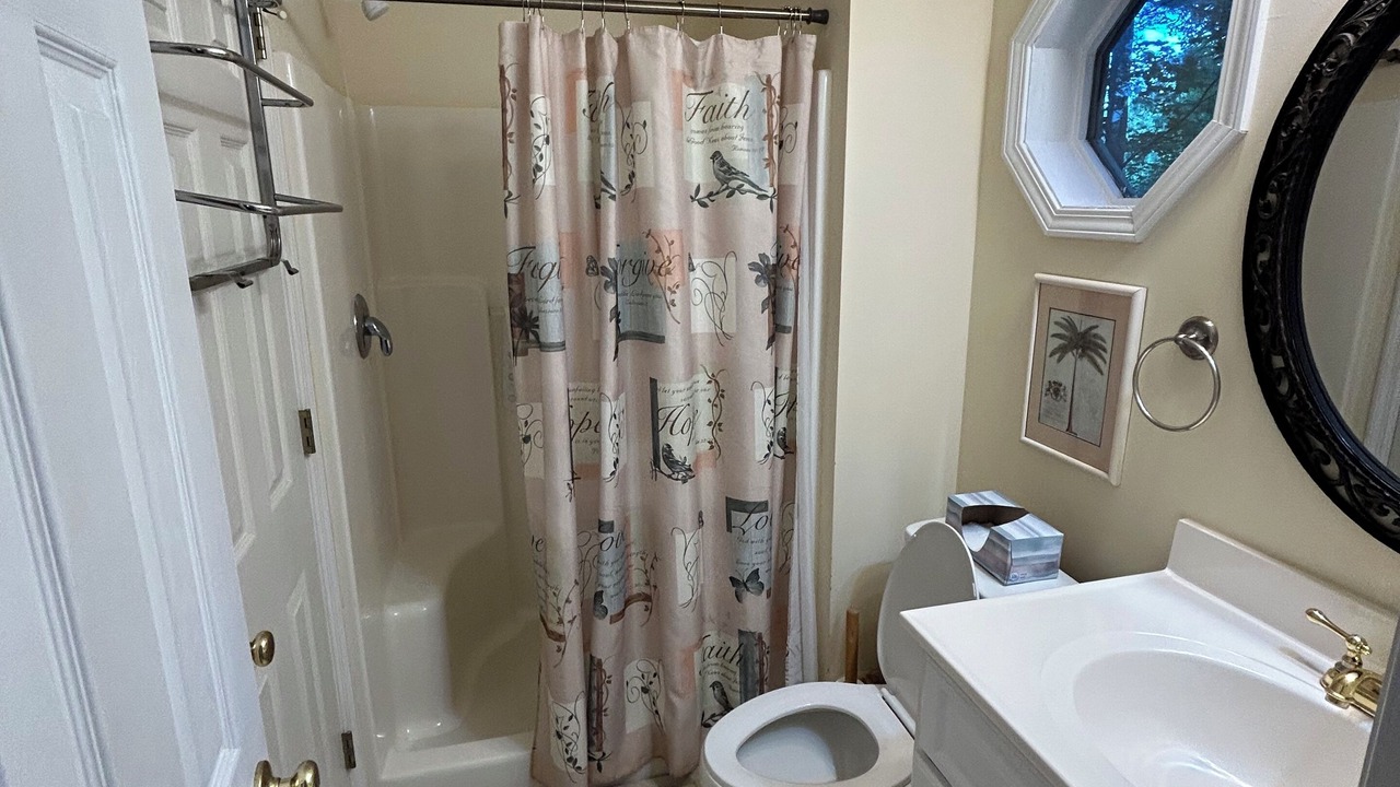 Photo of Bathroom in Tallassee
