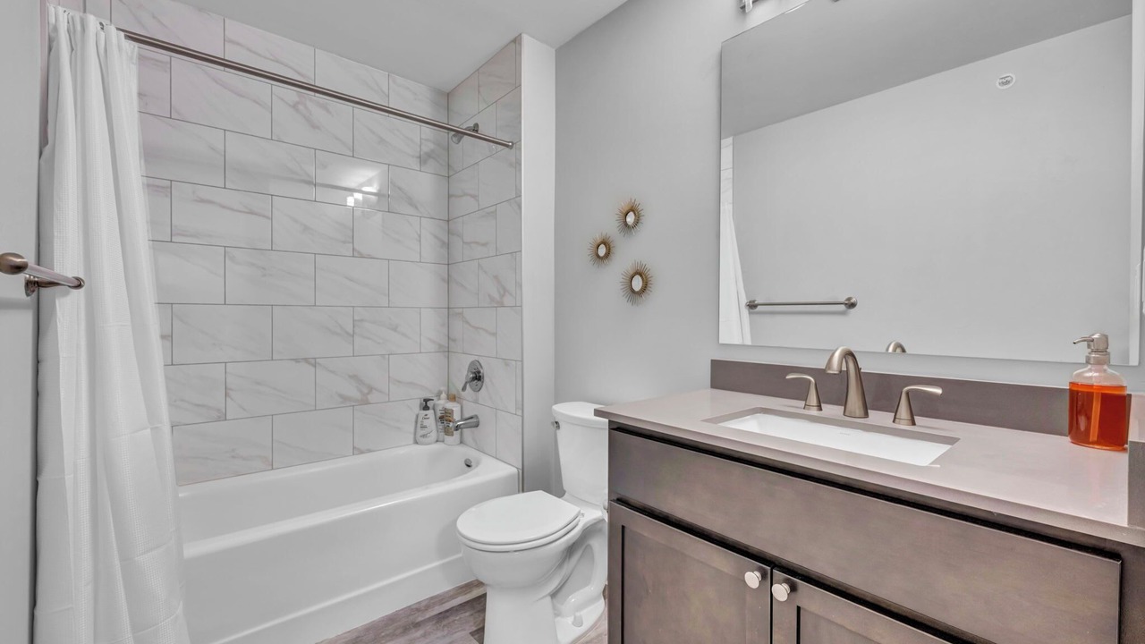 Photo of Bathroom in Gateway District