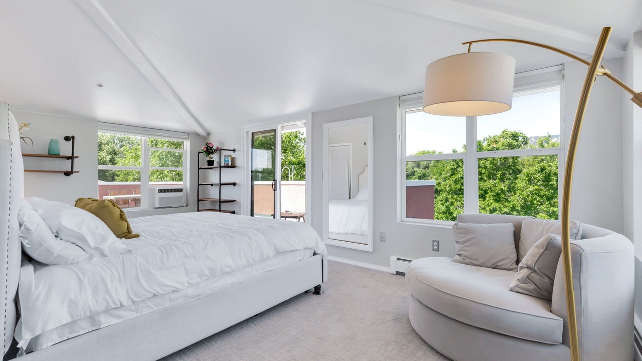Photo of Bedroom in Glenwood Grove - North Iris