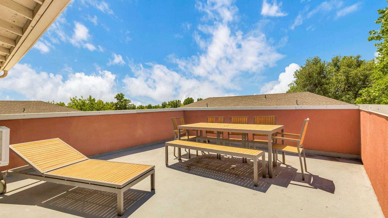Photo of Outdoor in Glenwood Grove - North Iris