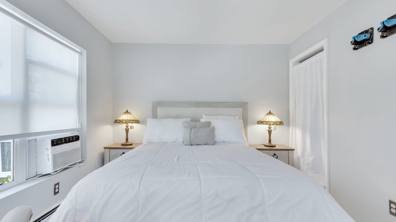 Photo of Bedroom in Glenwood Grove - North Iris