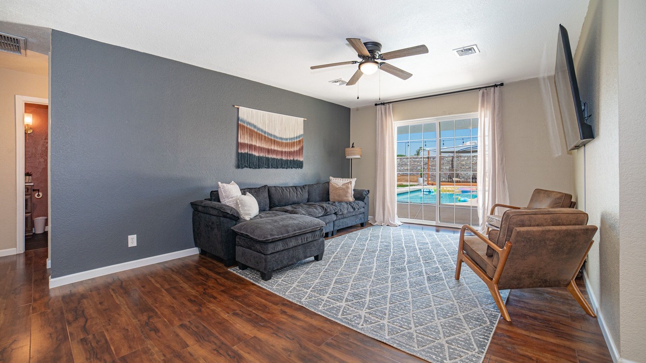 Photo of Livingroom in Mesa Del Sol