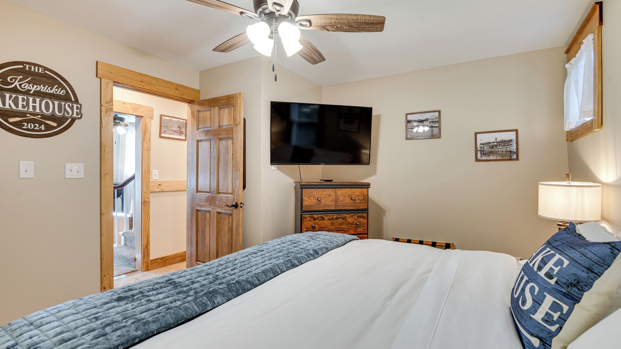 Photo of Bedroom in Harveys Lake